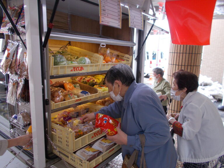 移動販売スーパーが来ました(*^^*)