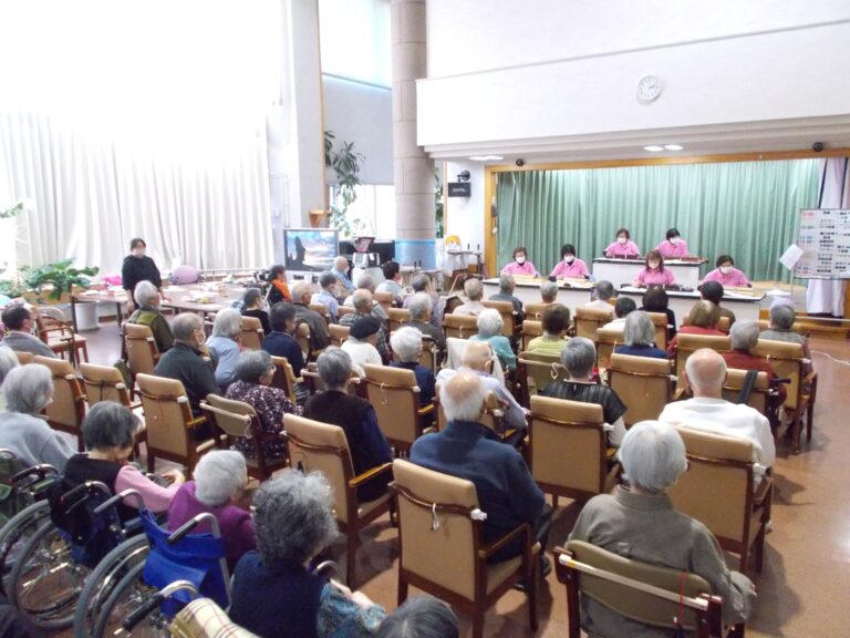 大正琴の演奏会♪