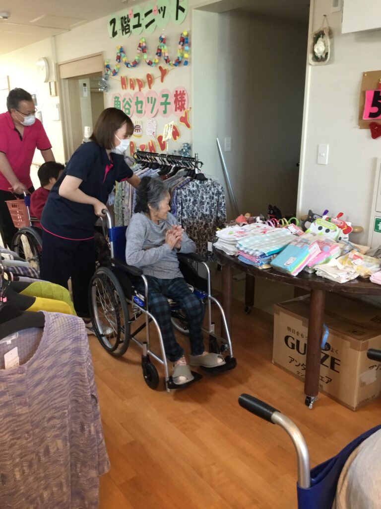 衣料品の移動デパート♪
